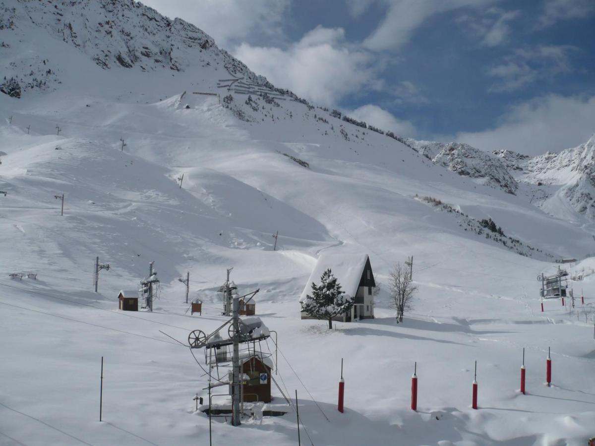 Appartement Au Pied Des Pistes La Mongie Exteriör bild