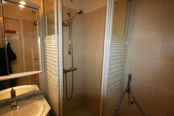 Appartement Au Pied Des Pistes La Mongie Exteriör bild